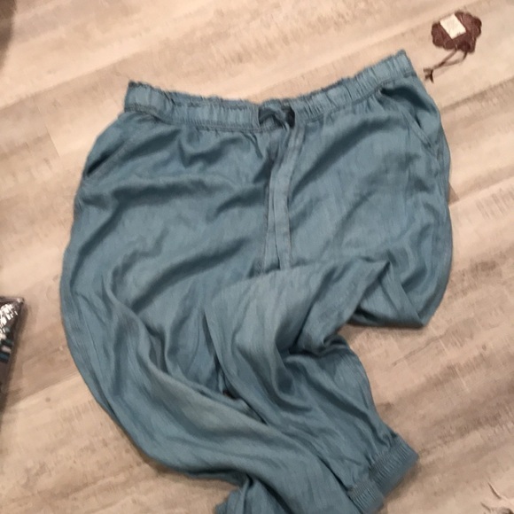 Women's Mid-Rise Jogger Pants - Knox Rose
Light Blue new - Picture 5 of 7